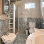 別荘 2 Bedroom Stunning In
