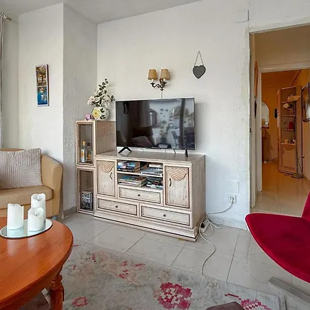 2 Bedroom Stunning In 托雷维耶哈