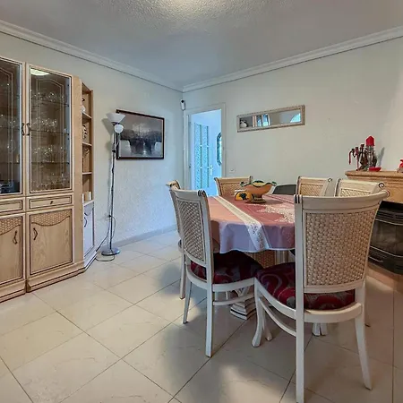 2 Bedroom Stunning In Торевьиа