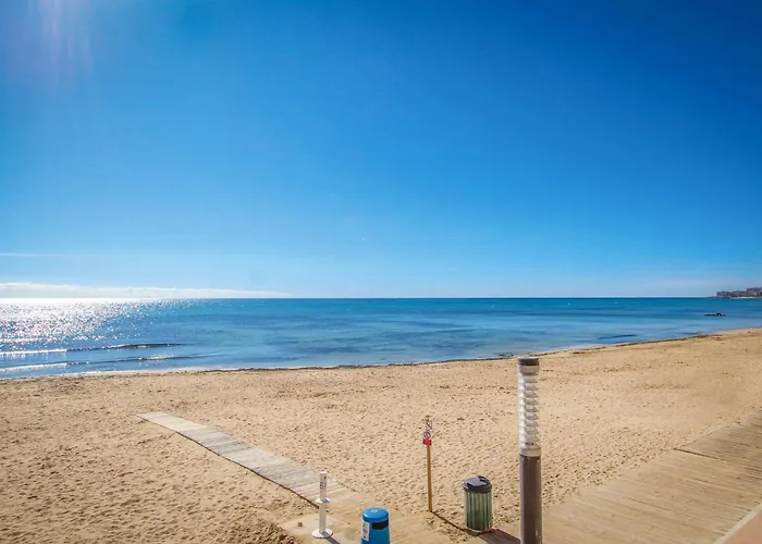 2 Bedroom Stunning In * 托雷维耶哈