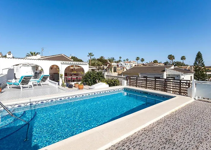 度假居 2 Bedroom Stunning In *