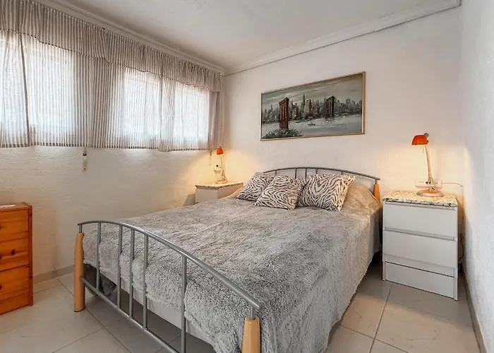 度假居 2 Bedroom Stunning In *